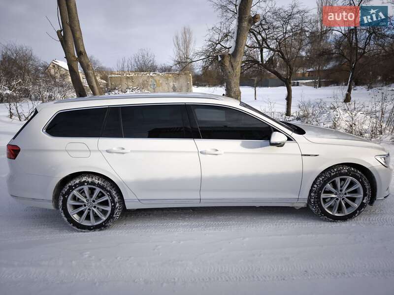 Універсал Volkswagen Passat 2015 в Козятині