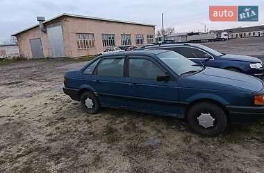 Седан Volkswagen Passat 1989 в Луцьку
