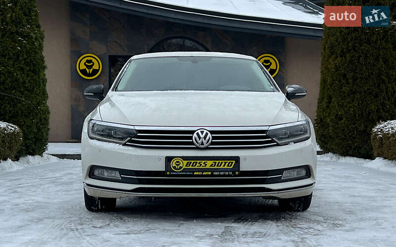 Седан Volkswagen Passat 2016 в Львові