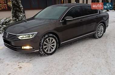 Седан Volkswagen Passat 2017 в Харкові