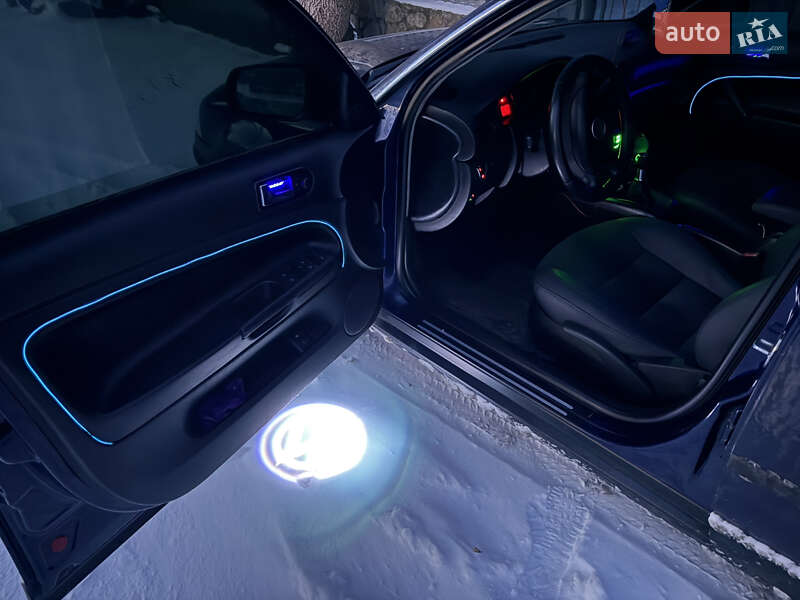 Седан Volkswagen Passat 2001 в Калиновке фото 18 Седан Volkswagen Passat 2001 в Калиновке