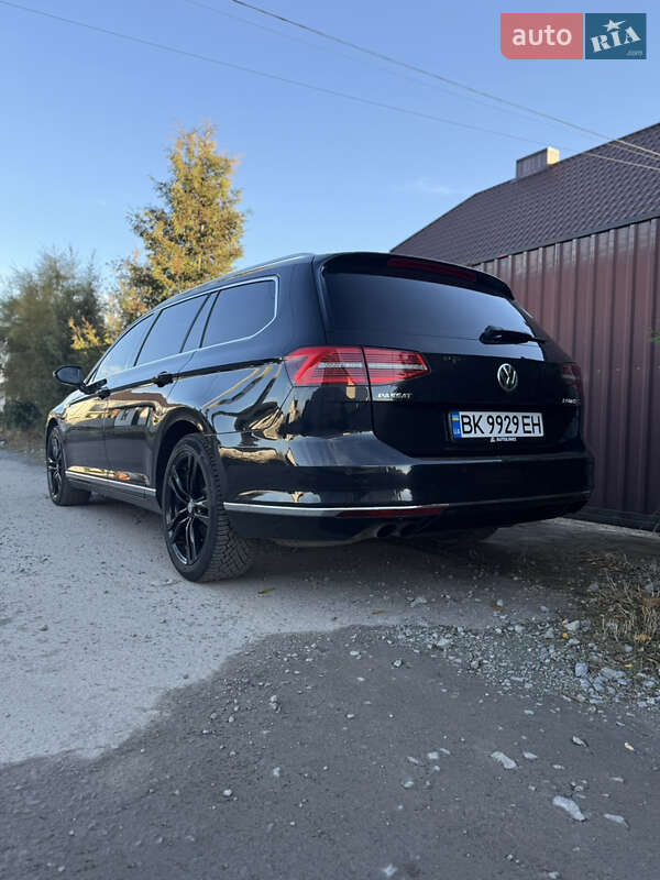 Універсал Volkswagen Passat 2015 в Рівному