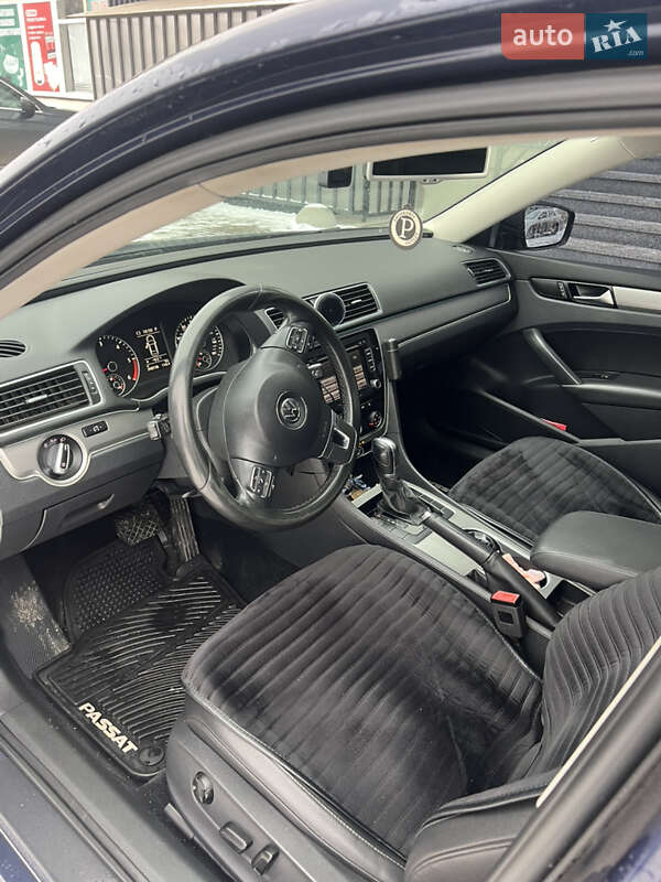 Седан Volkswagen Passat 2013 в Хмельницком