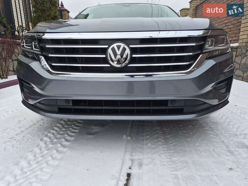 Седан Volkswagen Passat 2020 в Кременчуге