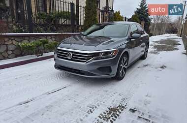 Седан Volkswagen Passat 2020 в Кременчуге