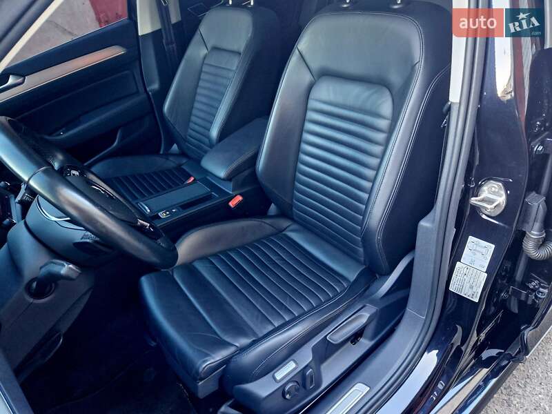 Універсал Volkswagen Passat 2016 в Києві фото 28 Універсал Volkswagen Passat 2016 в Києві
