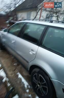 Универсал Volkswagen Passat 2003 в Житомире