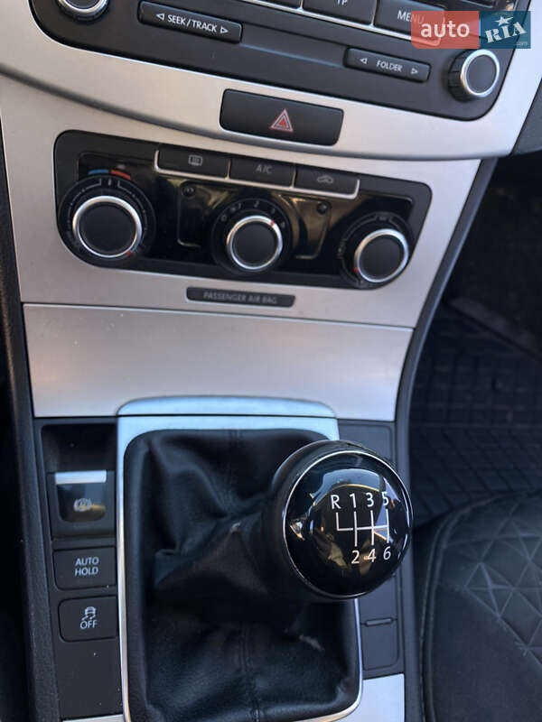 Універсал Volkswagen Passat 2013 в Бердичеві