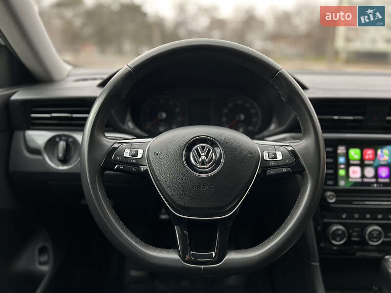 Седан Volkswagen Passat 2021 в Николаеве