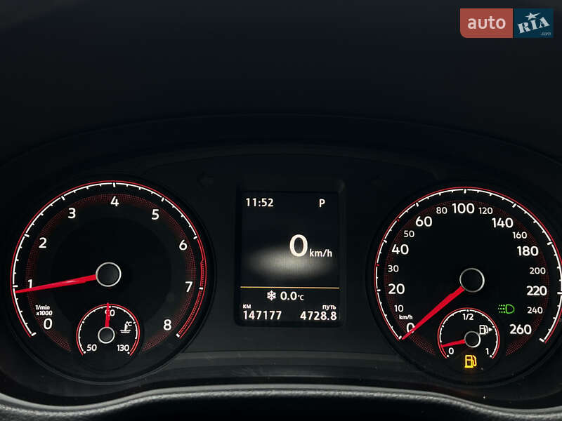 Седан Volkswagen Passat 2021 в Николаеве