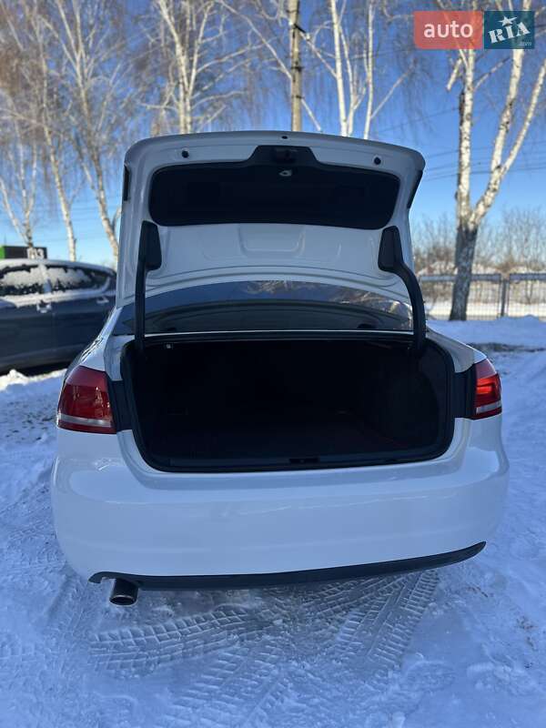 Седан Volkswagen Passat 2012 в Смілі