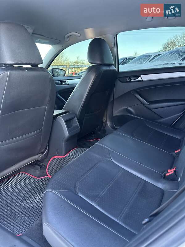 Седан Volkswagen Passat 2012 в Смілі