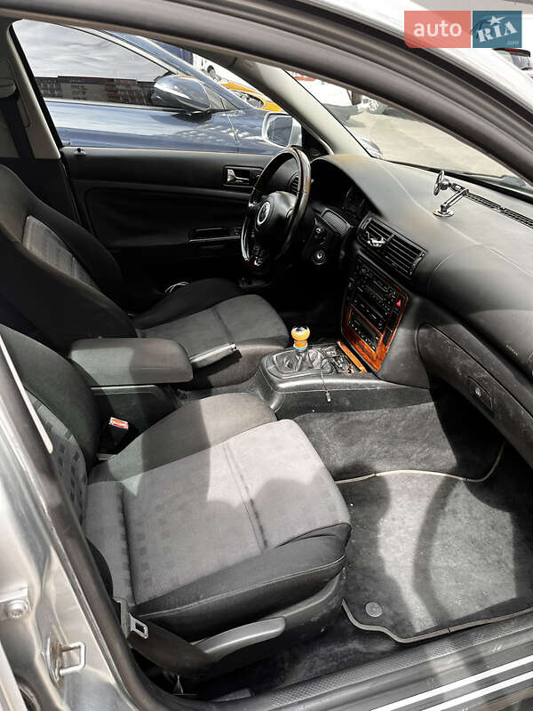 Універсал Volkswagen Passat 2001 в Вінниці
