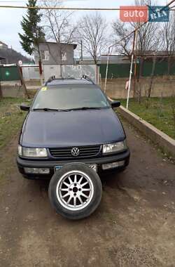 Універсал Volkswagen Passat 1996 в Мукачевому