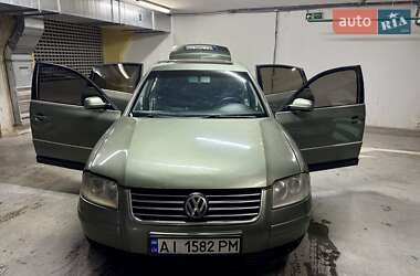 Седан Volkswagen Passat 2002 в Киеве