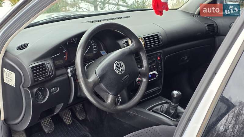 Седан Volkswagen Passat 1997 в Луцке
