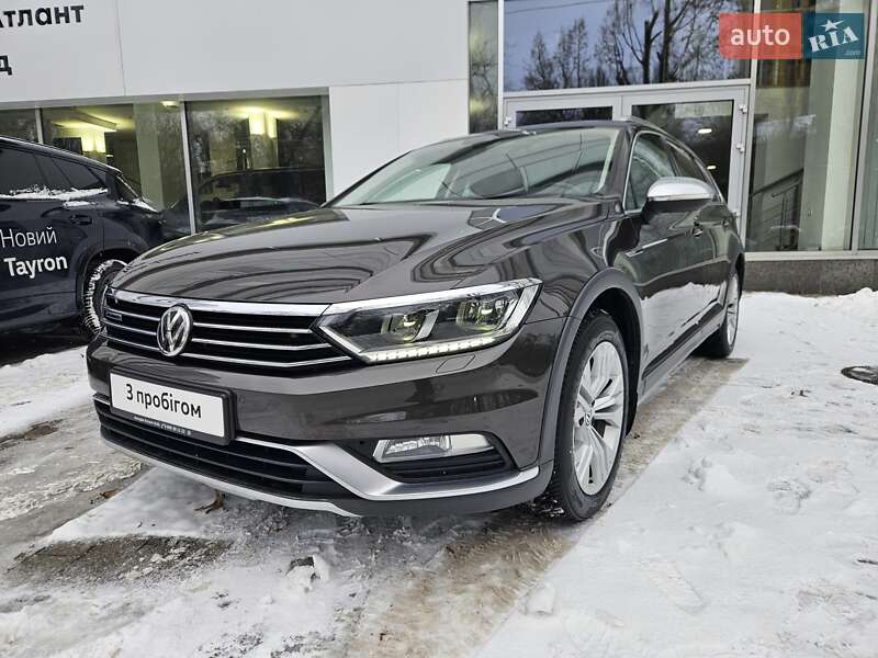 Универсал Volkswagen Passat 2018 в Киеве