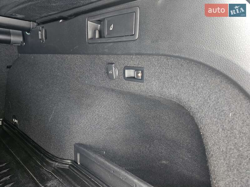 Универсал Volkswagen Passat 2018 в Киеве