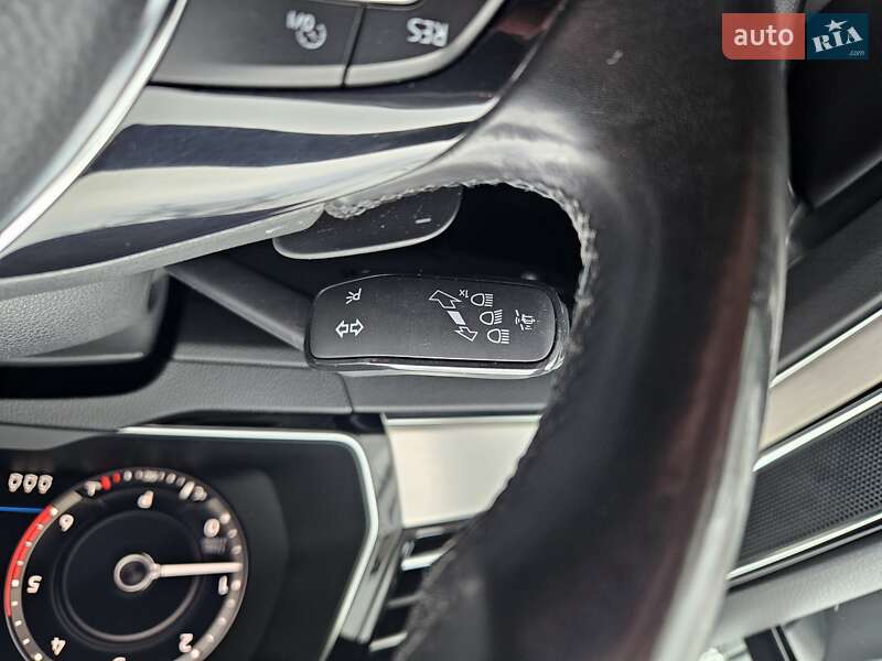 Универсал Volkswagen Passat 2018 в Киеве