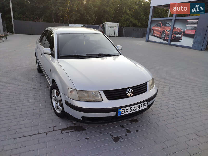 Седан Volkswagen Passat 1998 в Каменец-Подольском