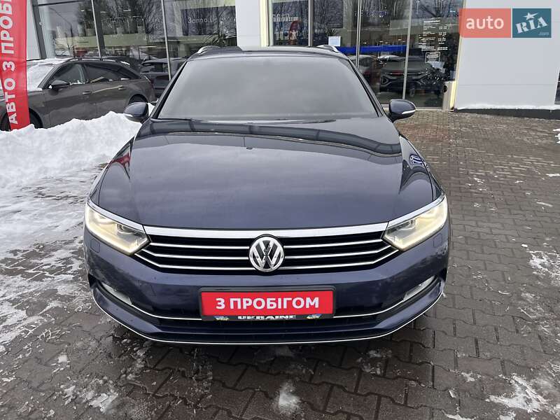 Універсал Volkswagen Passat 2017 в Житомирі