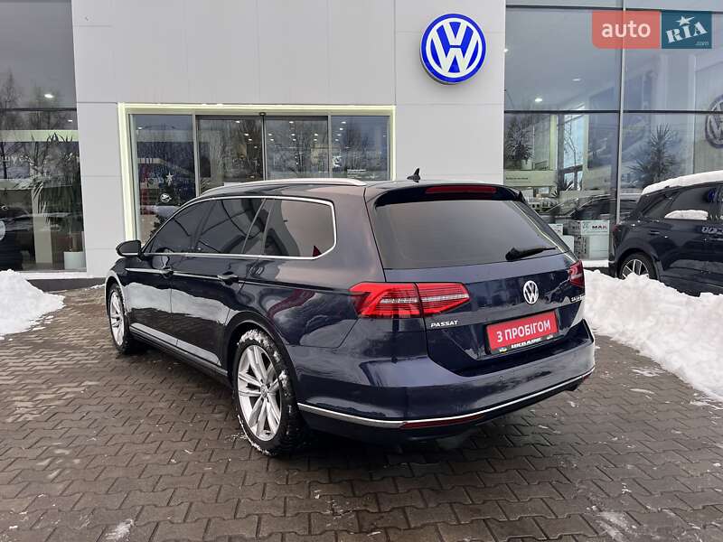 Універсал Volkswagen Passat 2017 в Житомирі