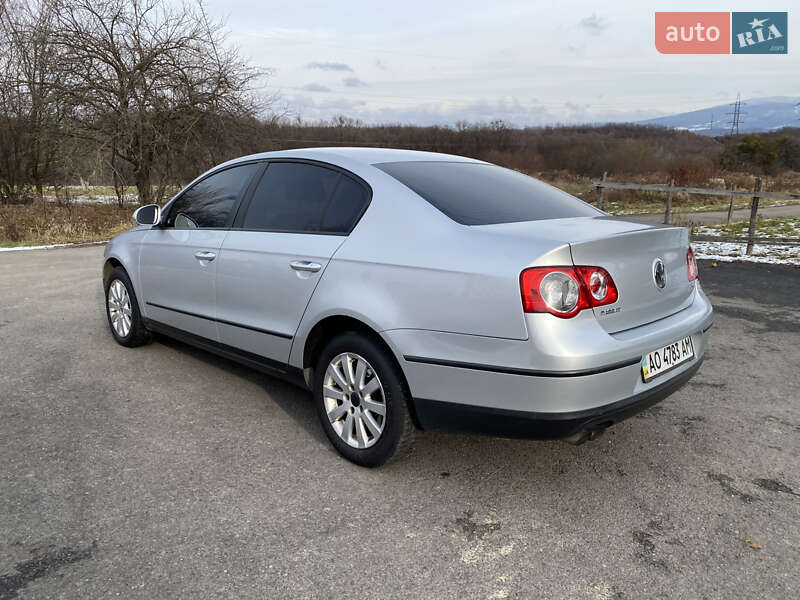 Седан Volkswagen Passat 2008 в Мукачевому
