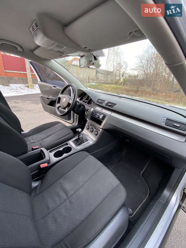 Седан Volkswagen Passat 2008 в Мукачевому