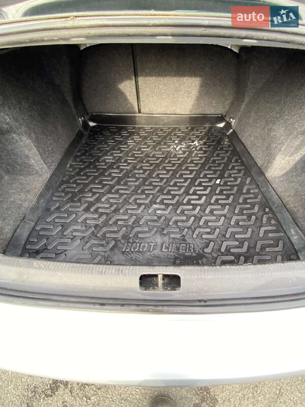 Седан Volkswagen Passat 2008 в Мукачевому