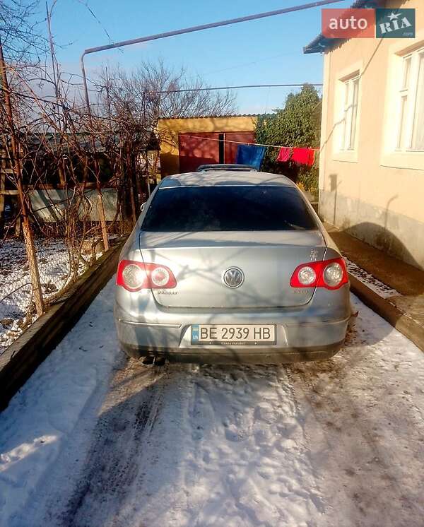 Седан Volkswagen Passat 2005 в Николаеве