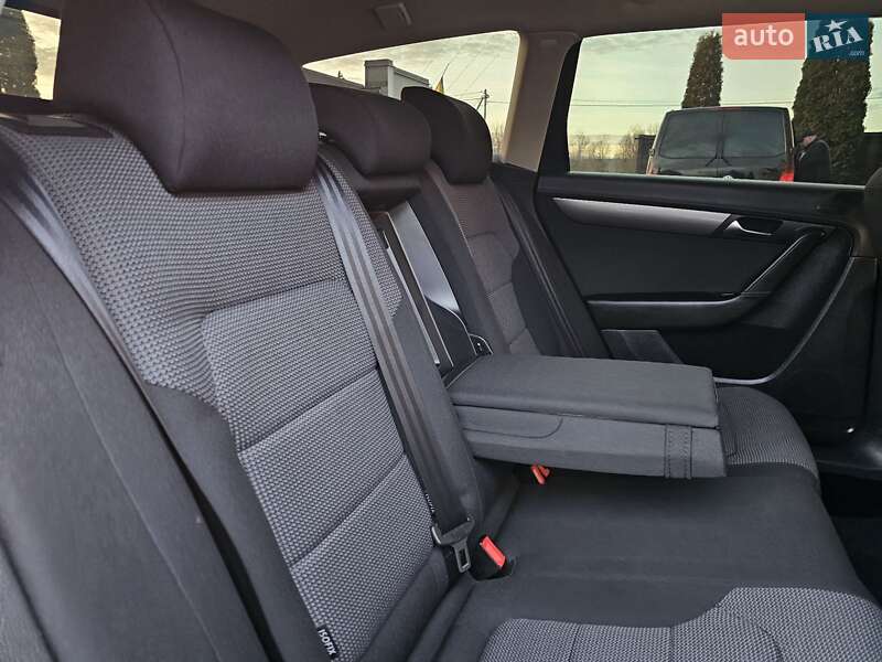 Универсал Volkswagen Passat 2012 в Стрые фото 123 Универсал Volkswagen Passat 2012 в Стрые