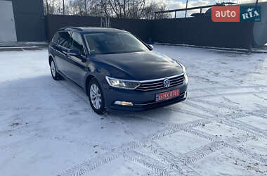 Універсал Volkswagen Passat 2015 в Нововолинську