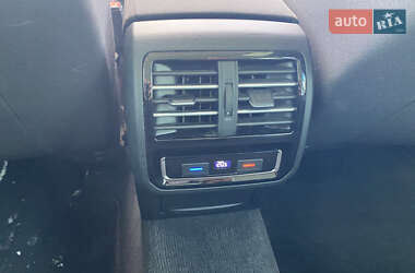 Универсал Volkswagen Passat 2015 в Нововолынске