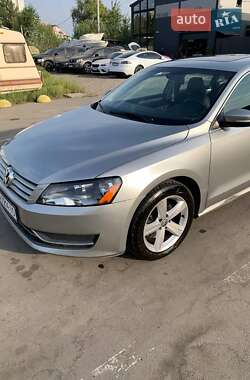 Седан Volkswagen Passat 2013 в Киеве