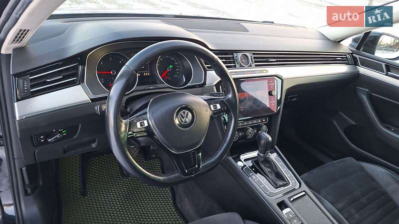 Универсал Volkswagen Passat 2017 в Коломые