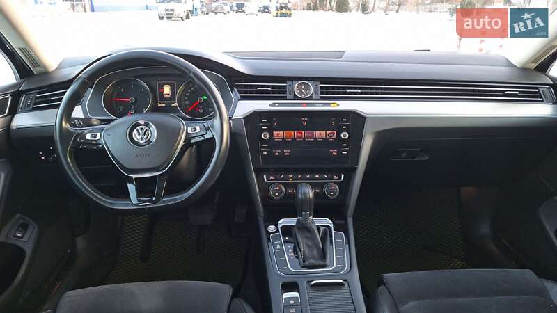 Универсал Volkswagen Passat 2017 в Коломые