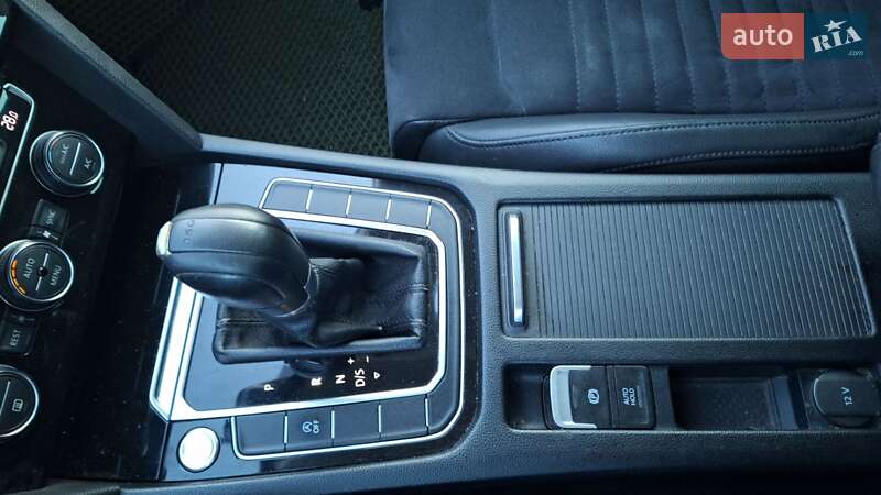 Универсал Volkswagen Passat 2017 в Коломые