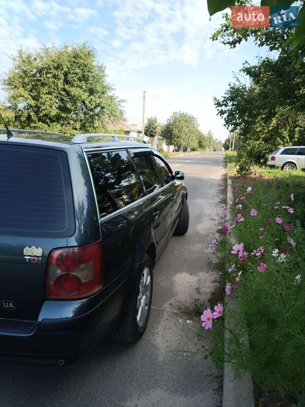Універсал Volkswagen Passat 2001 в Путивлі