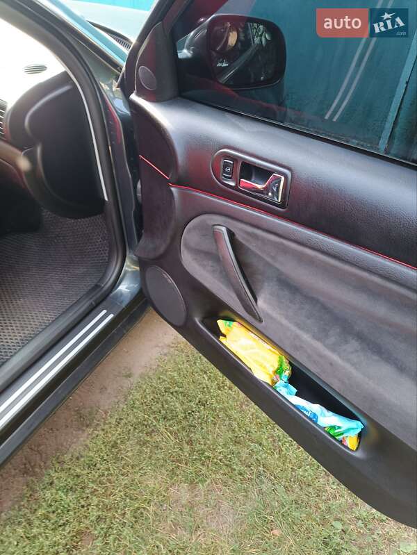 Універсал Volkswagen Passat 2001 в Путивлі