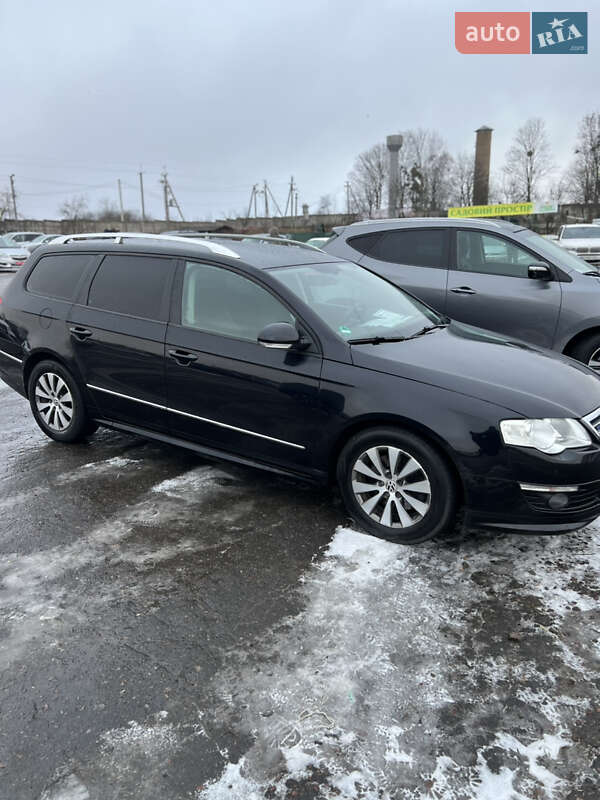 Універсал Volkswagen Passat 2010 в Радивиліві