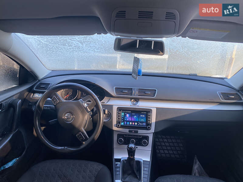 Універсал Volkswagen Passat 2013 в Бердичеві