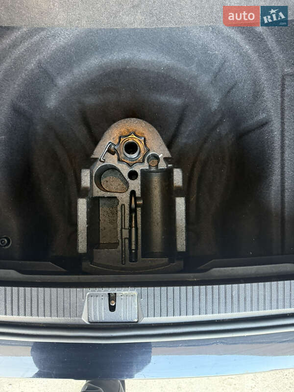 Універсал Volkswagen Passat 2019 в Калуші