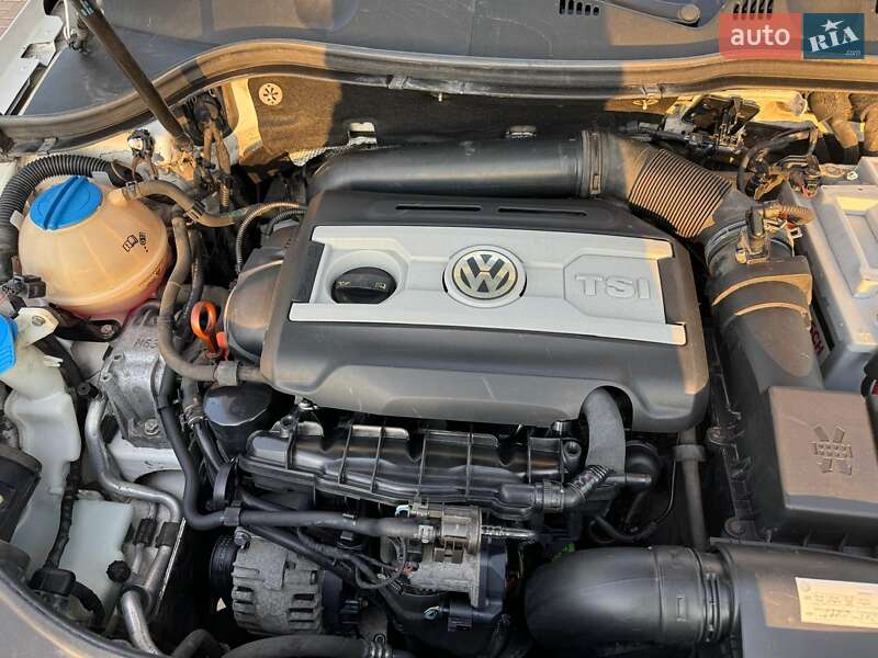 Седан Volkswagen Passat 2011 в Новомосковську