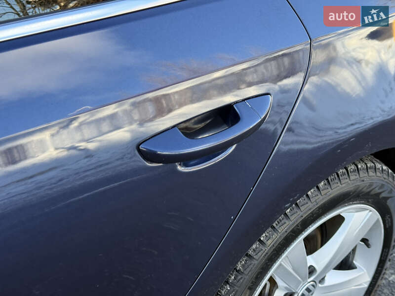 Седан Volkswagen Passat 2015 в Днепре