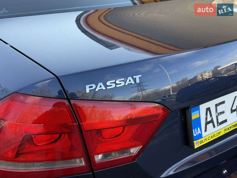 Седан Volkswagen Passat 2015 в Днепре