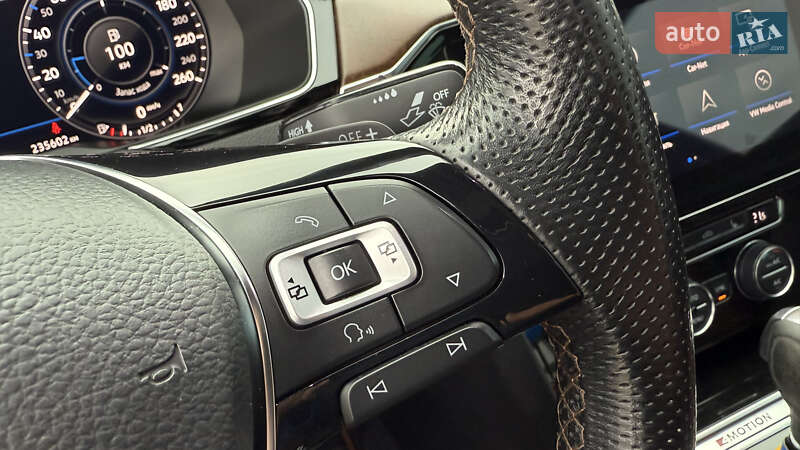 Седан Volkswagen Passat 2017 в Києві