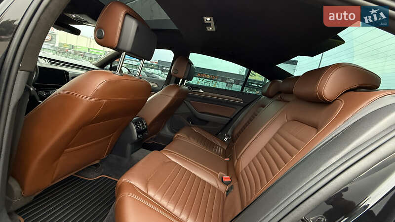 Седан Volkswagen Passat 2017 в Києві