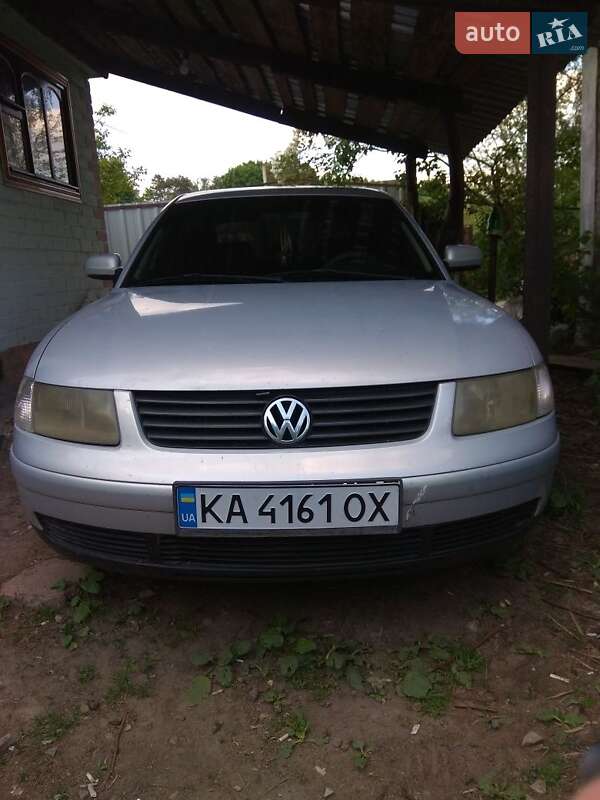 Седан Volkswagen Passat 1999 в Чернигове