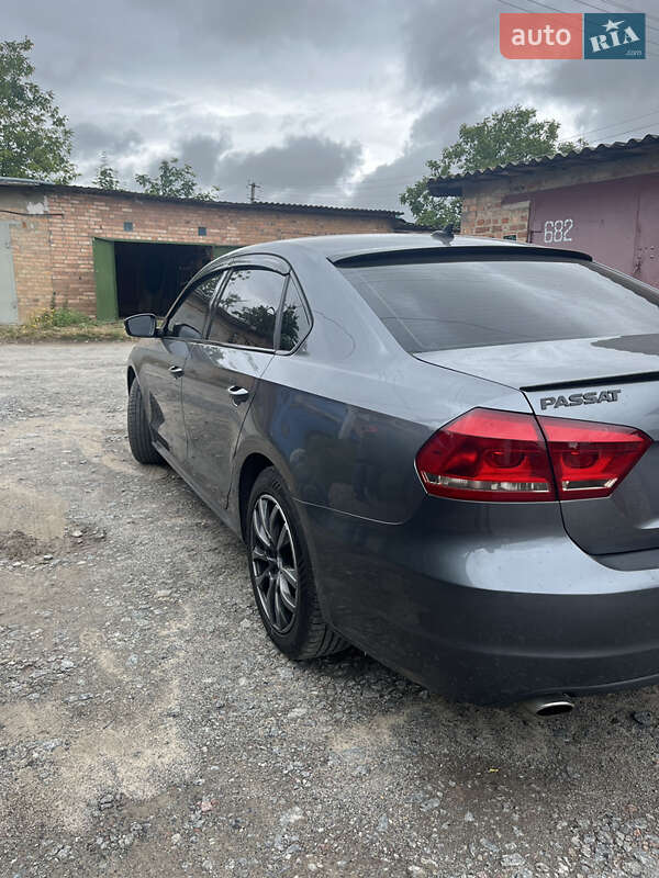 Седан Volkswagen Passat 2012 в Бердичеве