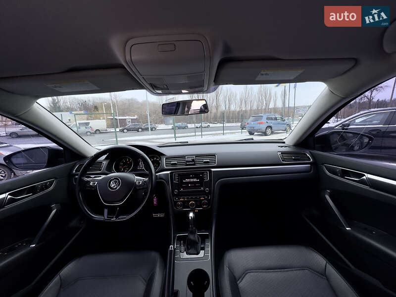 Седан Volkswagen Passat 2017 в Вінниці
